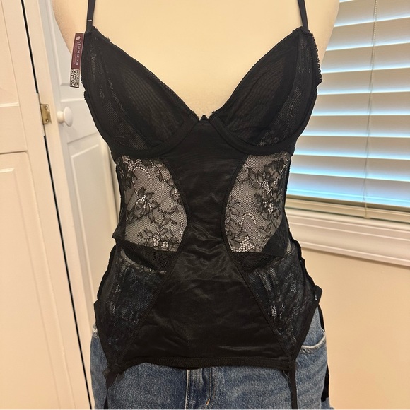 NWT Adore me Black Lace Bustier Camisole with Garter Straps - Picture 2 of 7